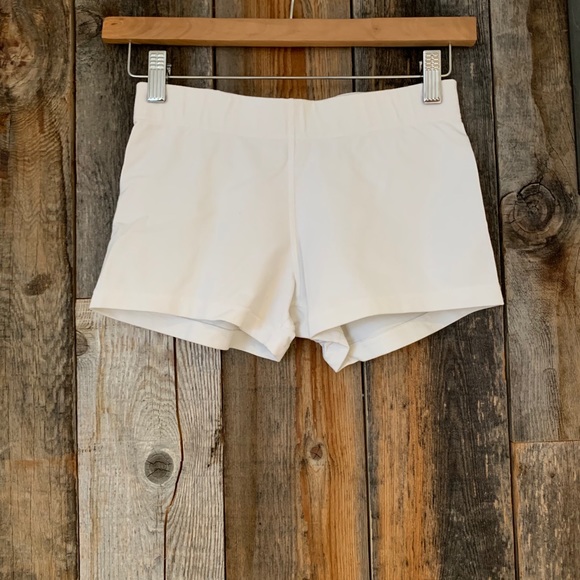 Lululemon short shorts - Picture 1 of 4
